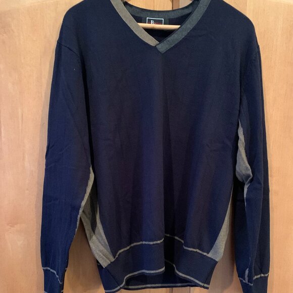 navy and tan V neck sweater size M - Picture 3 of 6